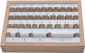 F20343: Serie di blocchetti di riscontro in ceramica; FORMAT